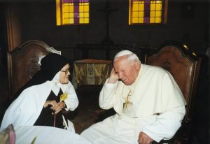 pope-john-paul-ii-and-sister-lucia